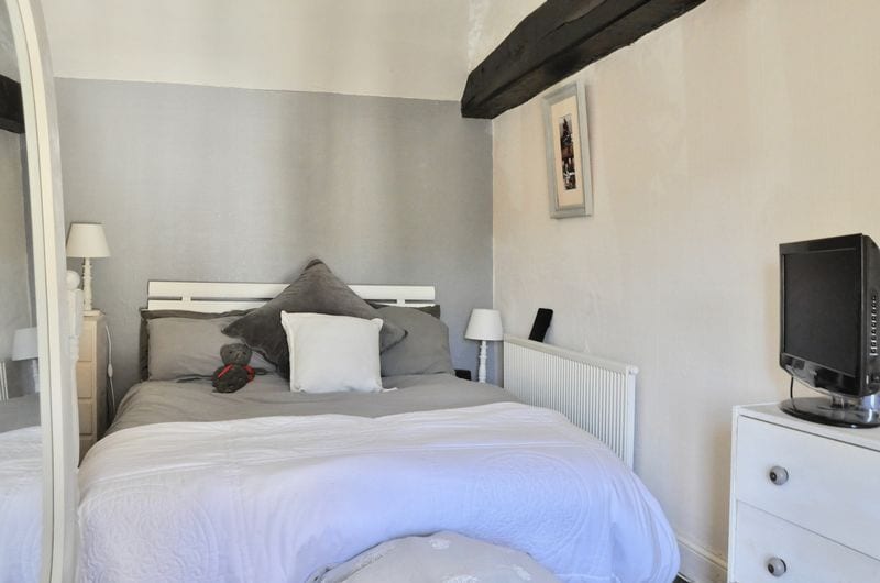 Gingerbread Cottage, 2 China Corner, Honeybourne, Evesham, WR11 7PH