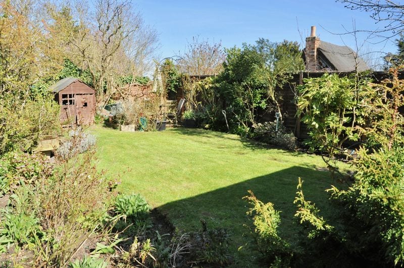 Gingerbread Cottage, 2 China Corner, Honeybourne, Evesham, WR11 7PH