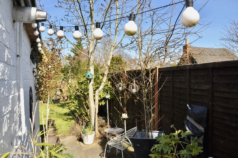 Gingerbread Cottage, 2 China Corner, Honeybourne, Evesham, WR11 7PH