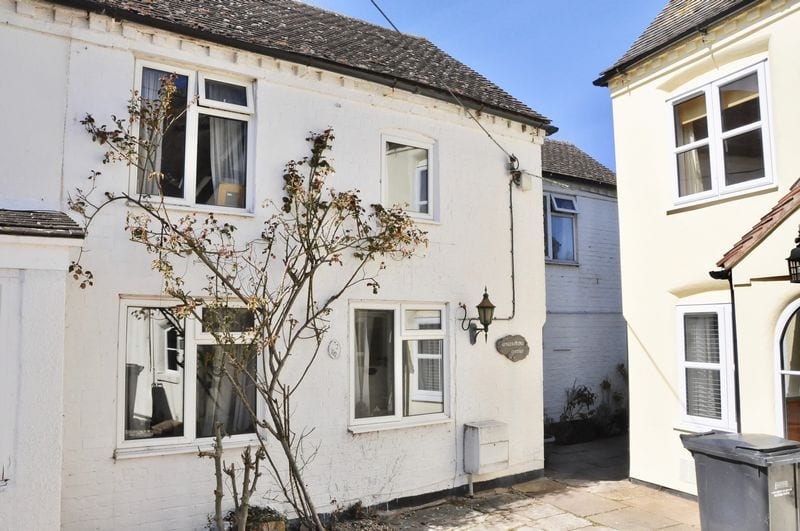 Gingerbread Cottage, 2 China Corner, Honeybourne, Evesham, WR11 7PH