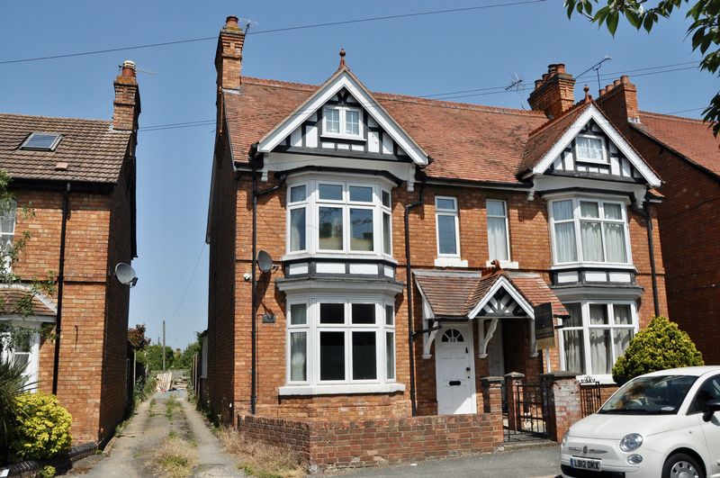 Lime Street, Evesham, WR11 3AH • Chatterton Estate Agent