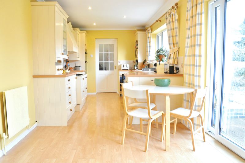 Simon De Montfort Drive, Greenhill, Evesham, WR11 4NR • Chatterton