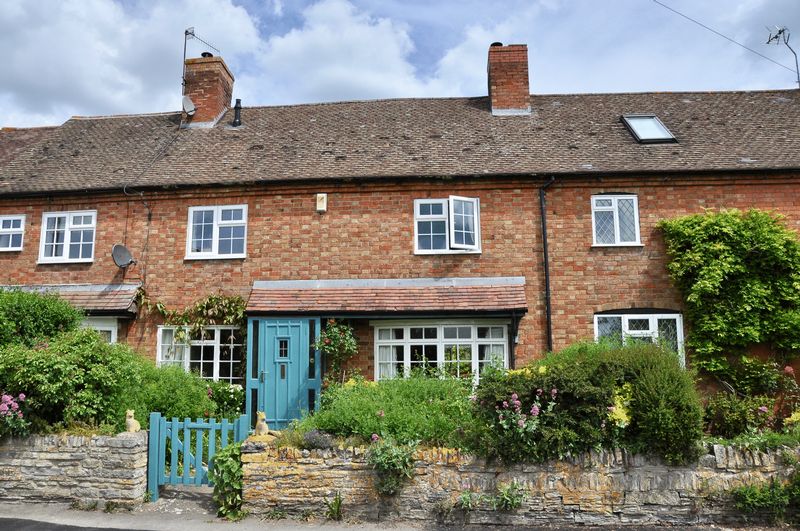 Main Street, Cleeve Prior, Evesham, WR11 8LD • Chatterton Estate Agent