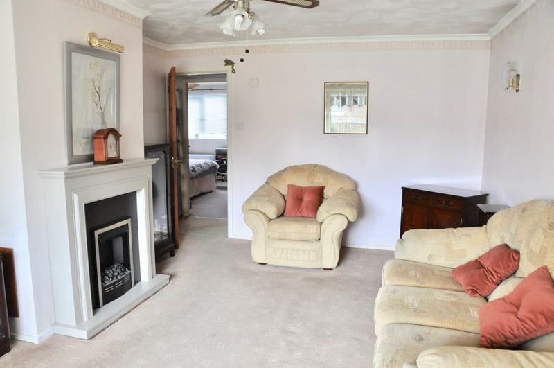 Rowan Close, Evesham, WR11 1YG • Chatterton Estate Agent