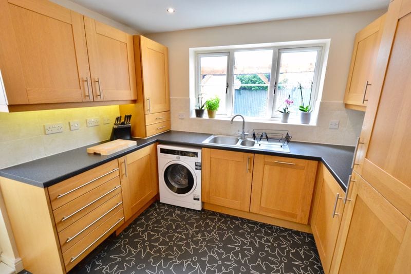 Legion Court, Middle Littleton, Evesham, WR11 8JH • Chatterton Estate Agent