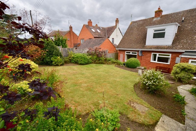 Pitchers Hill, Wickhamford, Evesham, WR11 7RT • Chatterton Estate Agent