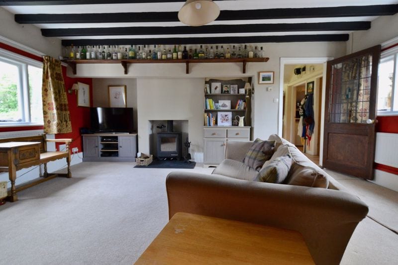 Manor Cottage, Wickhamford, Evesham, WR11 7SA • Chatterton Estate Agent