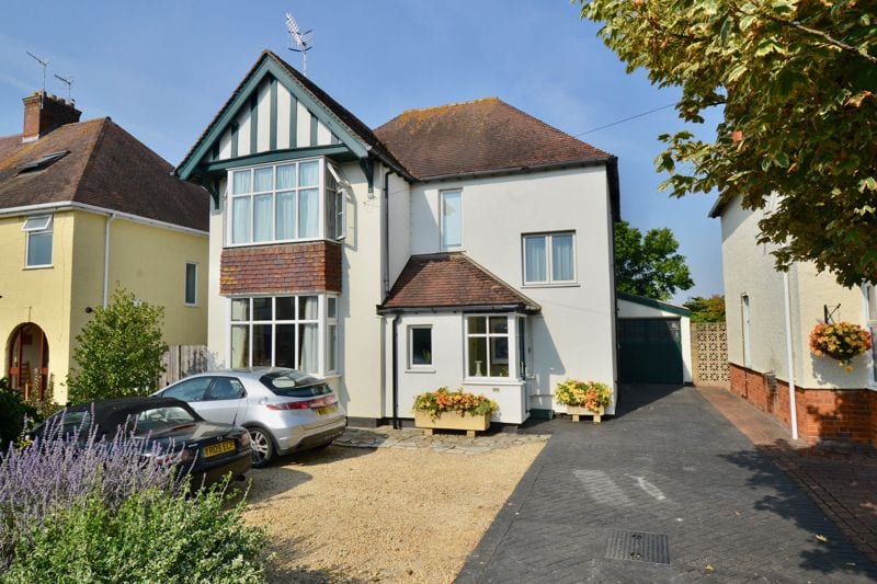 Cheltenham Road, Evesham, WR11 2LW • Chatterton Estate Agent