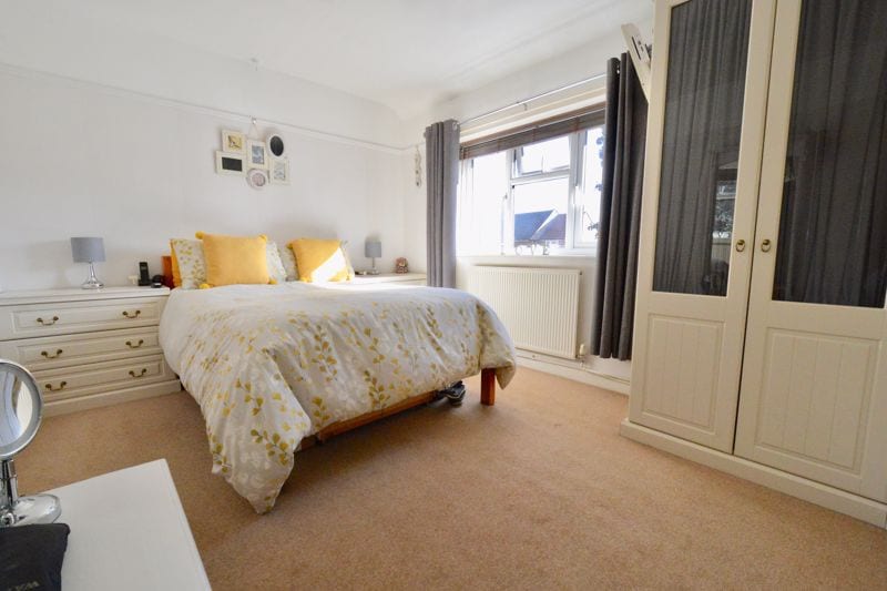 Fairfield Road, Evesham, WR11 1EZ • Chatterton Estate Agent