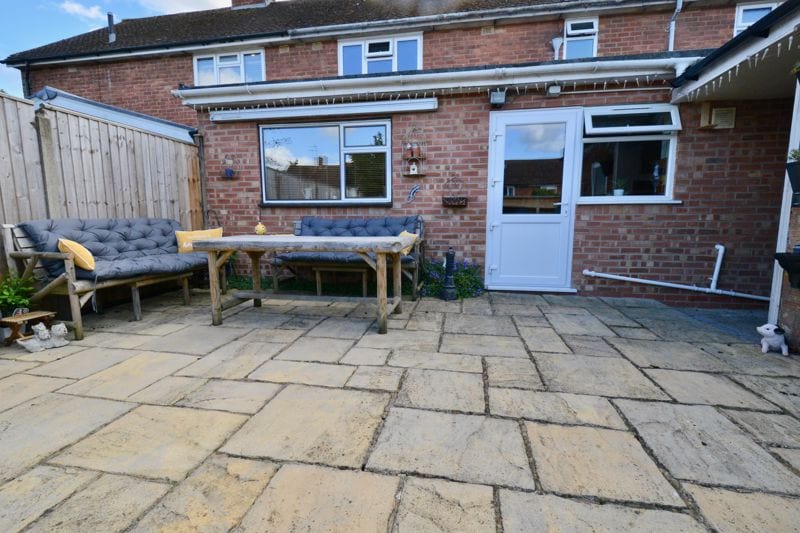 Fairfield Road, Evesham, WR11 1EZ • Chatterton Estate Agent