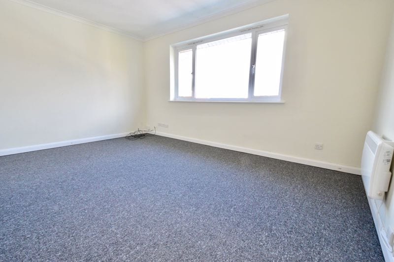 Fountain Court, Waterside, Evesham, WR11 1JX • Chatterton Estate Agent