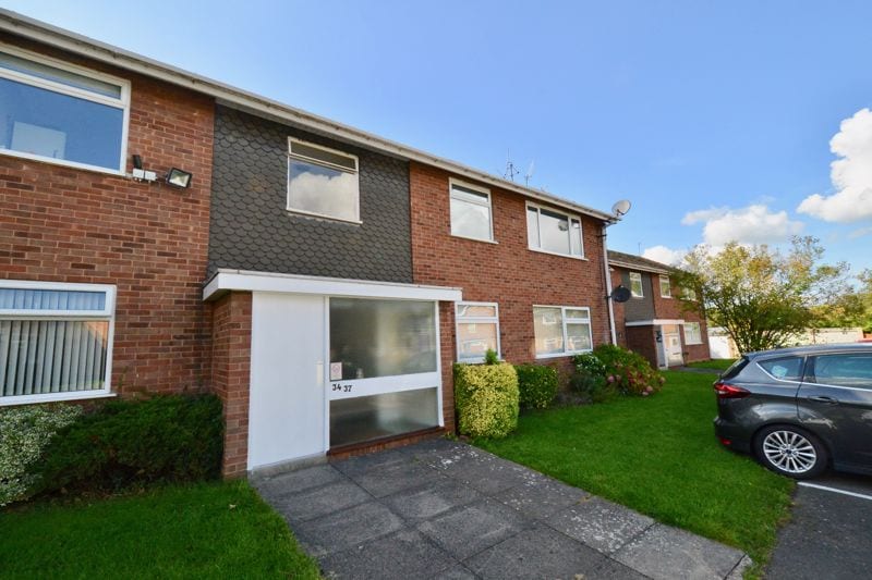 Fountain Court, Waterside, Evesham, WR11 1JX • Chatterton Estate Agent