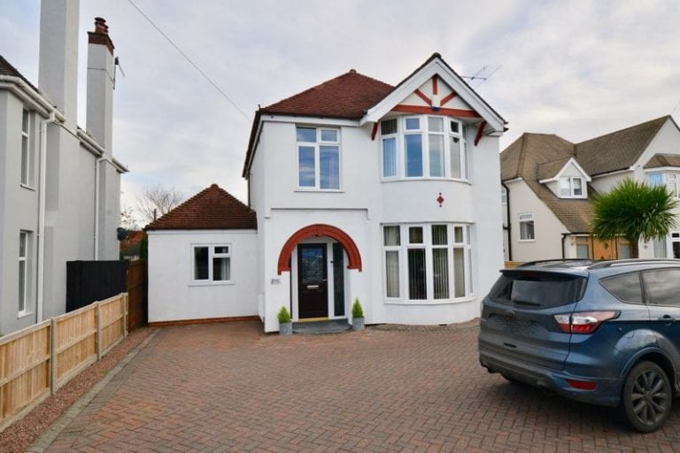 Cheltenham Road, Evesham, WR11 2LE • Chatterton Estate Agent