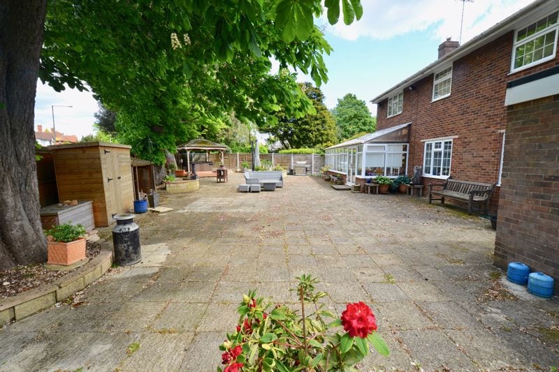 Lanesfield Park, Greenhill, Evesham, WR11 4NU • Chatterton Estate Agent