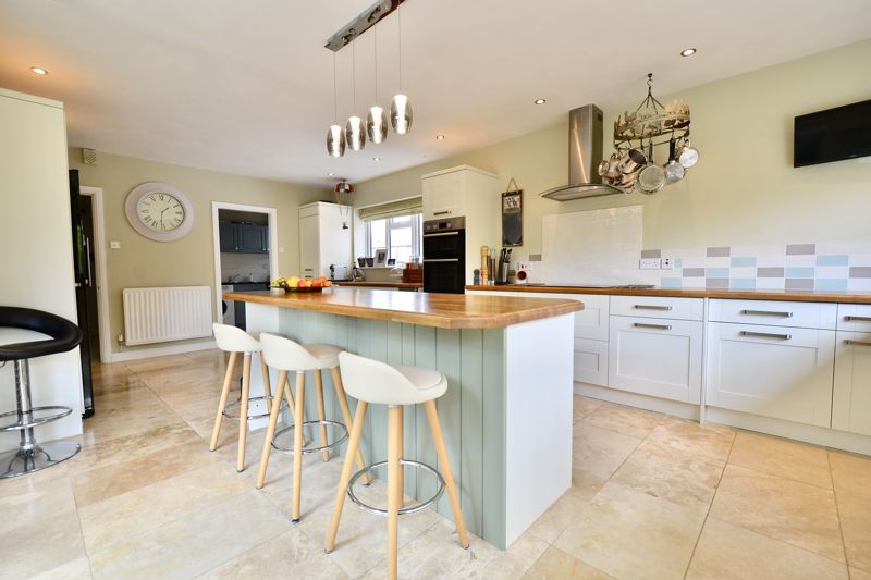 Field Barn Lane, Cropthorne, Pershore, WR10 3LY • Chatterton Estate Agent