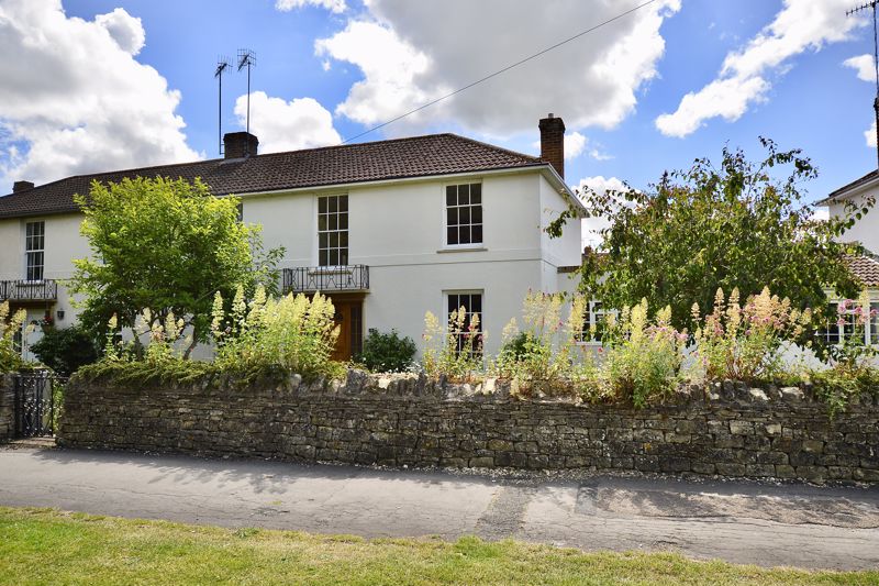 Waterside, Evesham, WR11 1BU • Chatterton Estate Agent