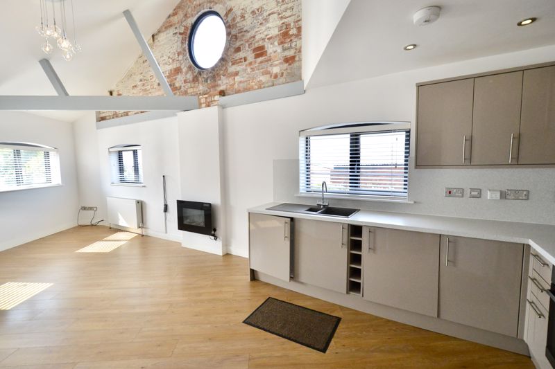 Banner House, Briar Close, Evesham, WR11 4LN • Chatterton Estate Agent