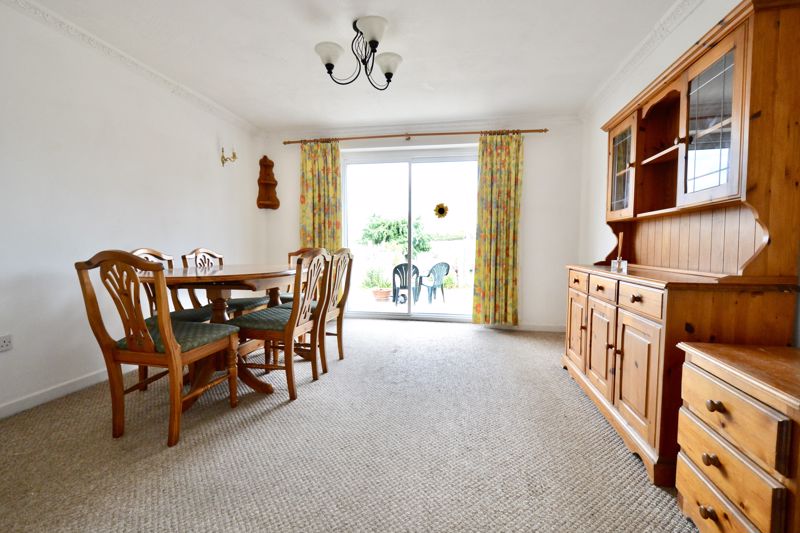 Sandscroft Avenue, Broadway, WR12 7EJ • Chatterton Estate Agent