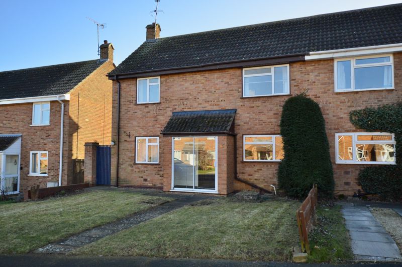 Titheway, Middle Littleton, Evesham, WR11 8LP • Chatterton Estate Agent