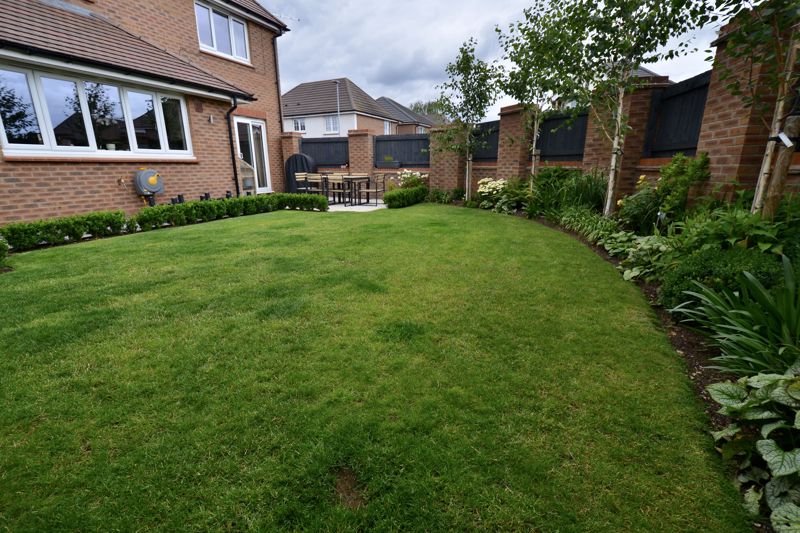 Lodge Park Drive, Evesham, WR11 3JY • Chatterton Estate Agent