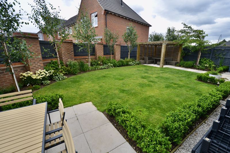 Lodge Park Drive, Evesham, WR11 3JY • Chatterton Estate Agent