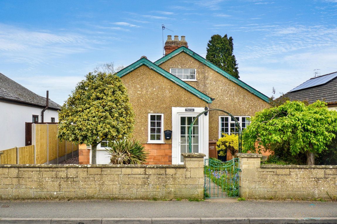 West Lea, Main Street, Offenham, WR11 8RL